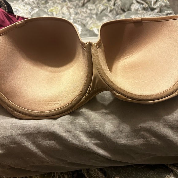 Seamless Tan Bra - Picture 2 of 3